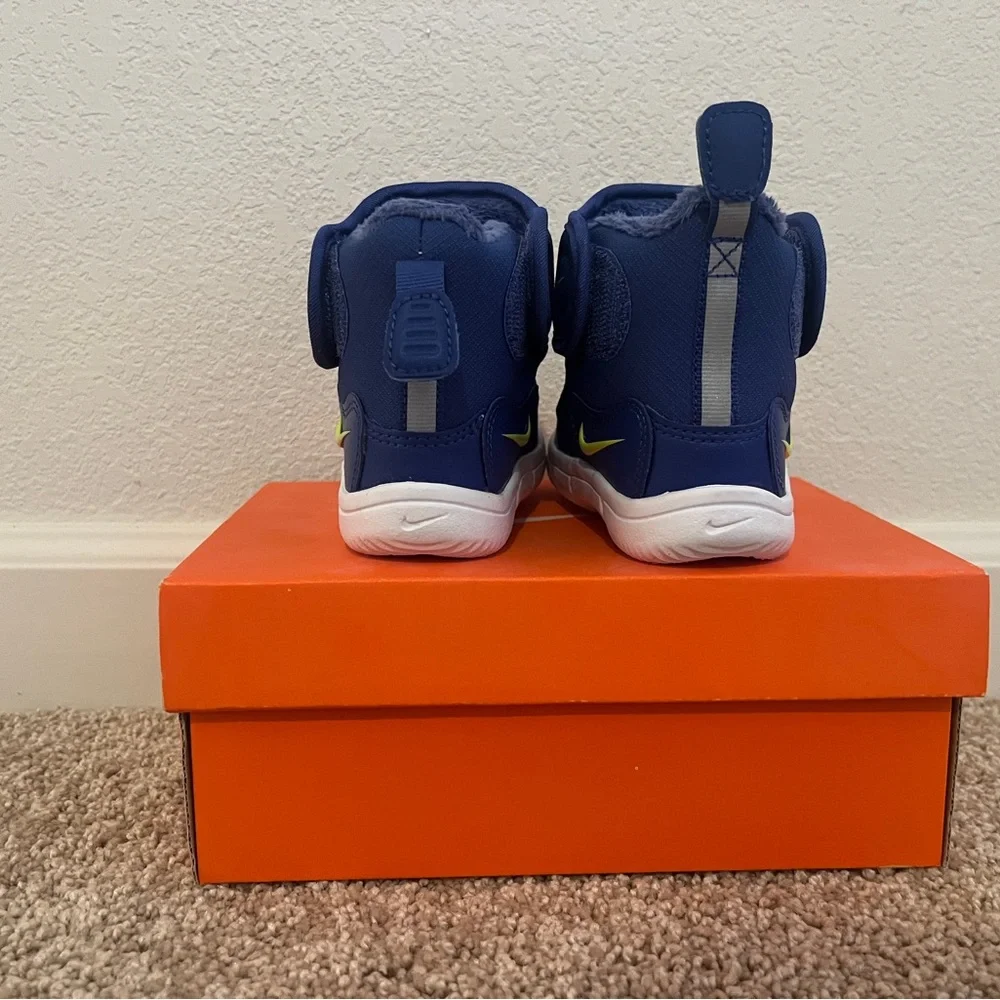 Nike Kids Navy Blue and White Boot Sneakers